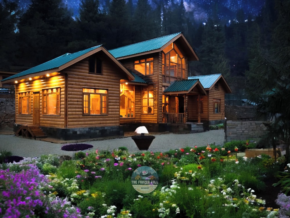 The FrozenFall Resort Gulmarg — hotel in Baramula