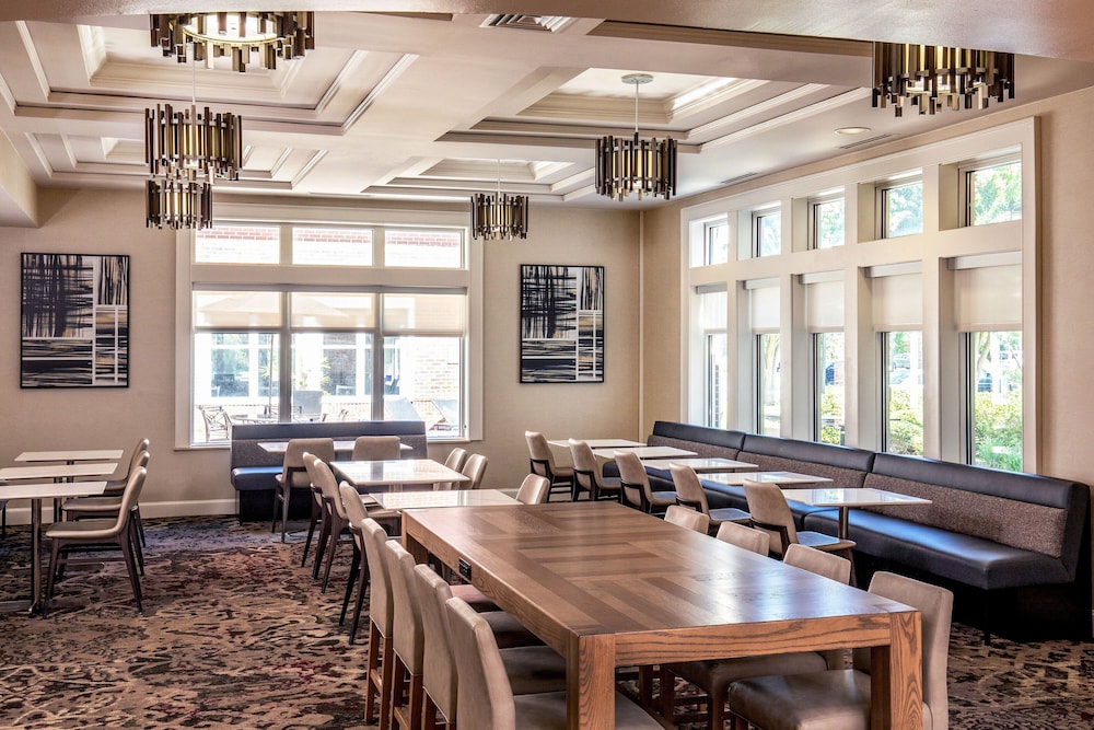 Residence Inn by Marriott Chesapeake Greenbrier - featured photo