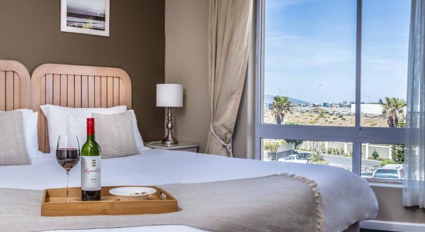 Unit 323 Leisure Bay Luxury Suites