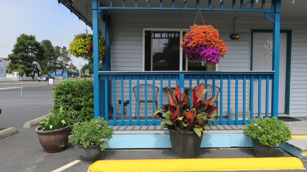 Mermaid Inn - carbon neutral hotel in Long Beach