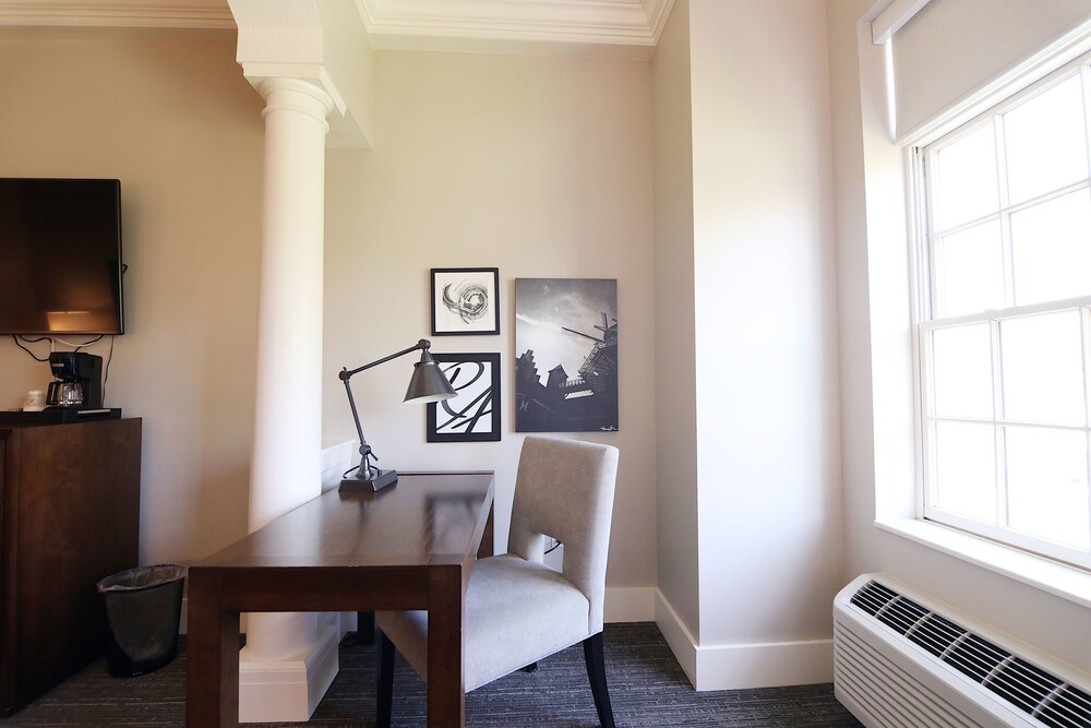 Royal Amsterdam Hotel - photo 8