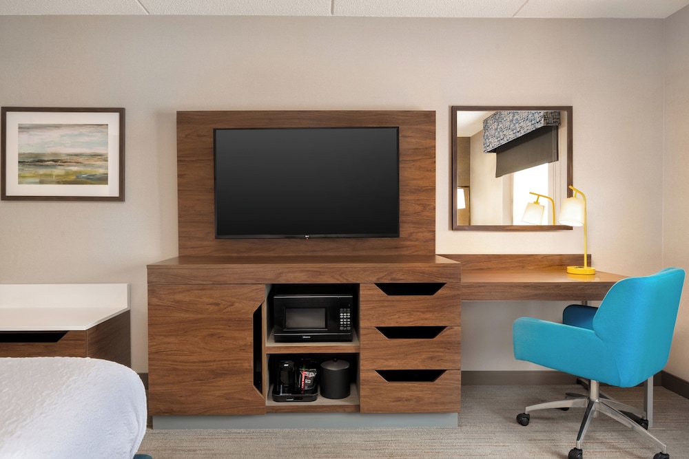 Hampton Inn Bloomsburg - photo 16