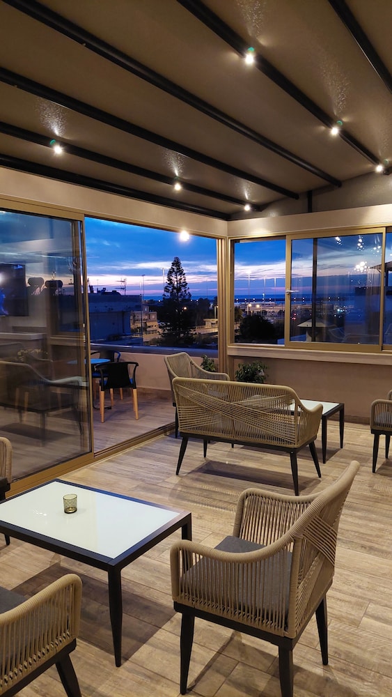 Marvel Deluxe Rooms in Irakleion, Greece