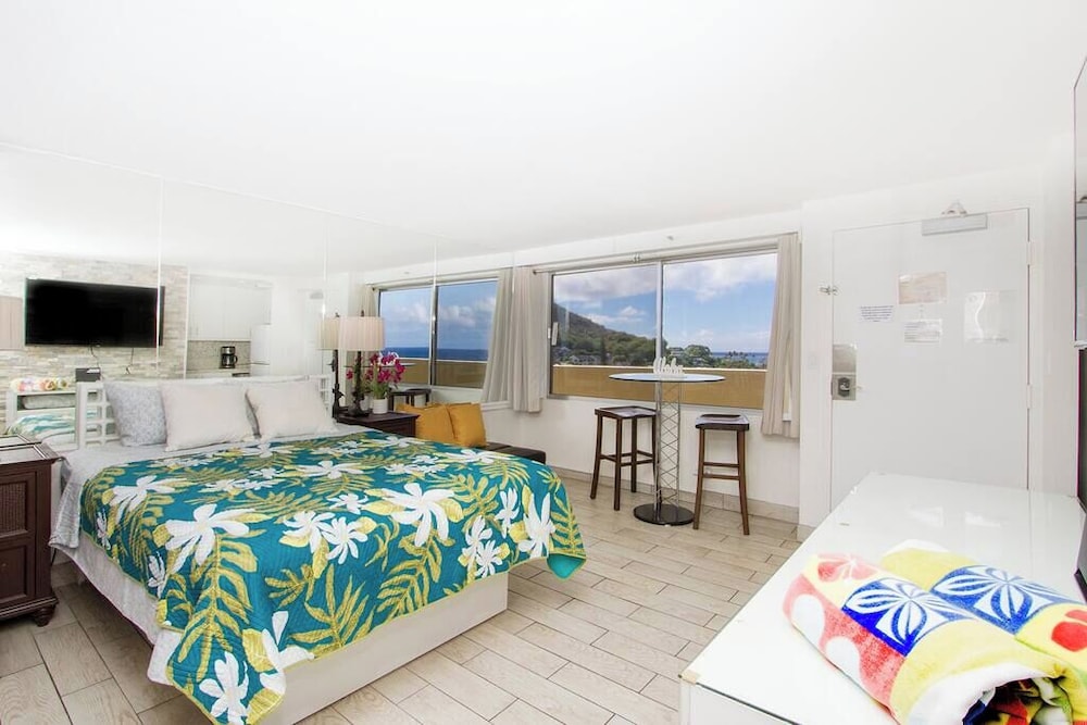 Diamond Head Beach Hotel - photo 16