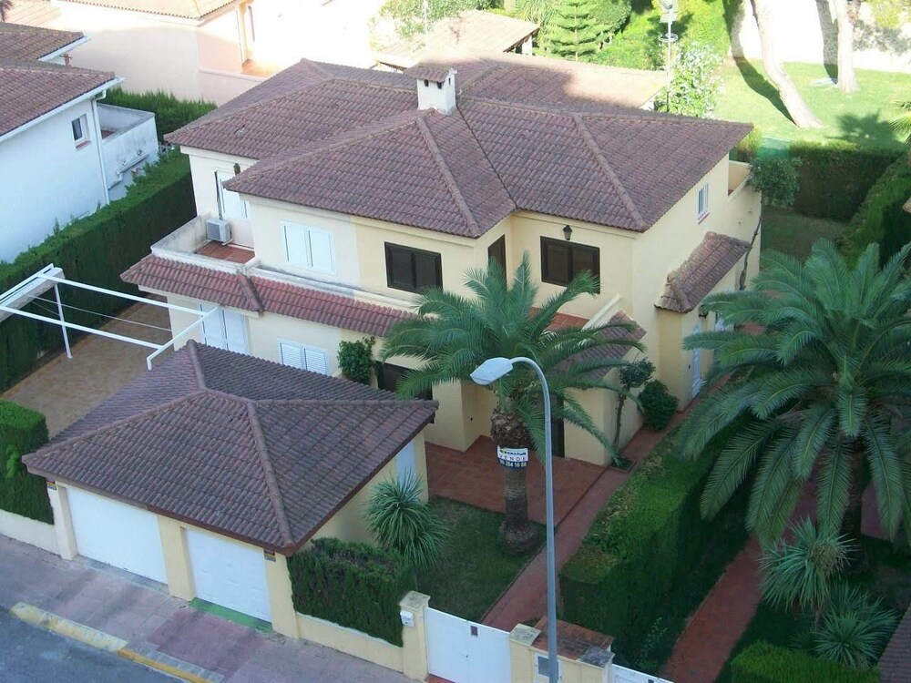 Villar Del Duc Nº 6 in Gandia, Spain