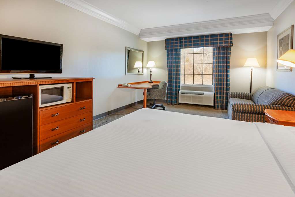 Days Inn by Wyndham Altavista - photo 28