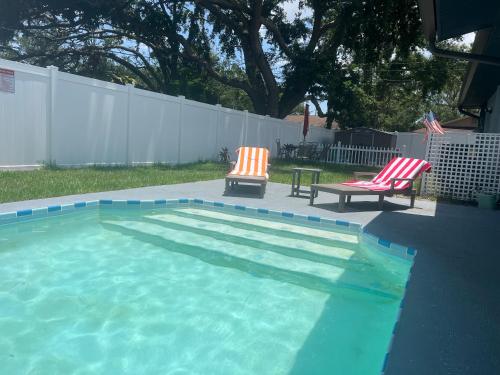 Poolside Heaven Near Clearwater Beach — 4-Star Luxury Hotel in Largo, United States