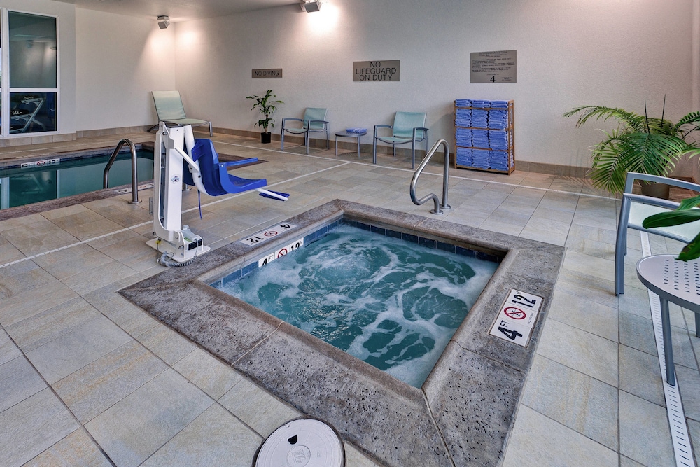 Springhill Suites Wichita Airport - photo 14