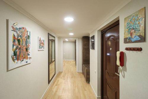 Cosy Central 2 BR Apartment By Wehost