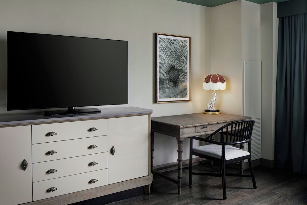 Hotel Tonnelle New Orleans A Tribute Portfolio Hotel By Marriott - photo 9