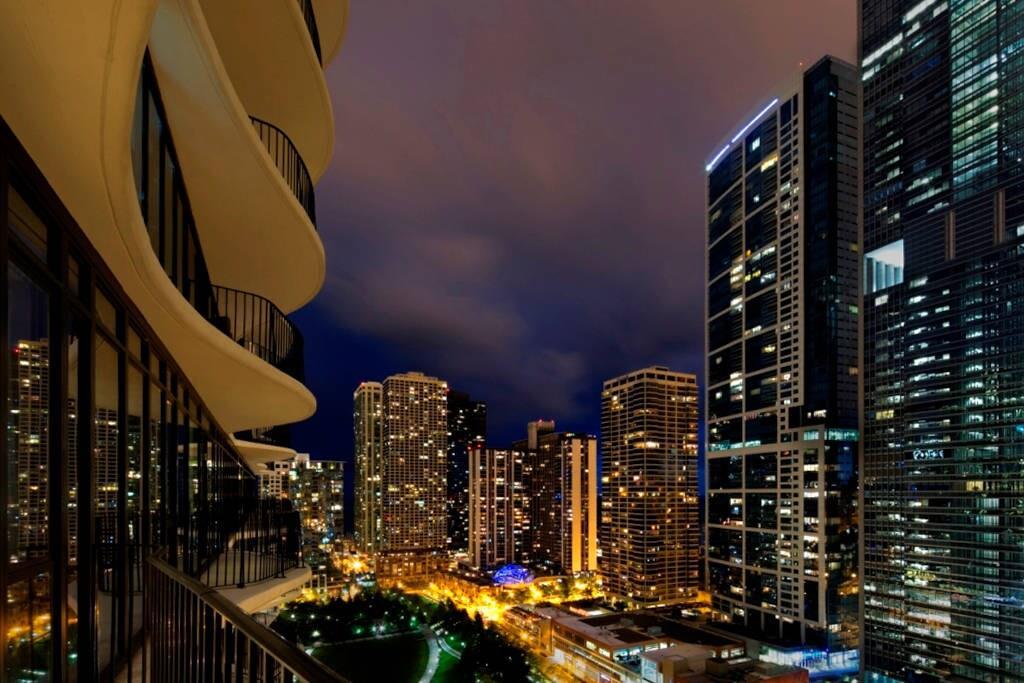 Radisson Blu Aqua Hotel Chicago - photo 2