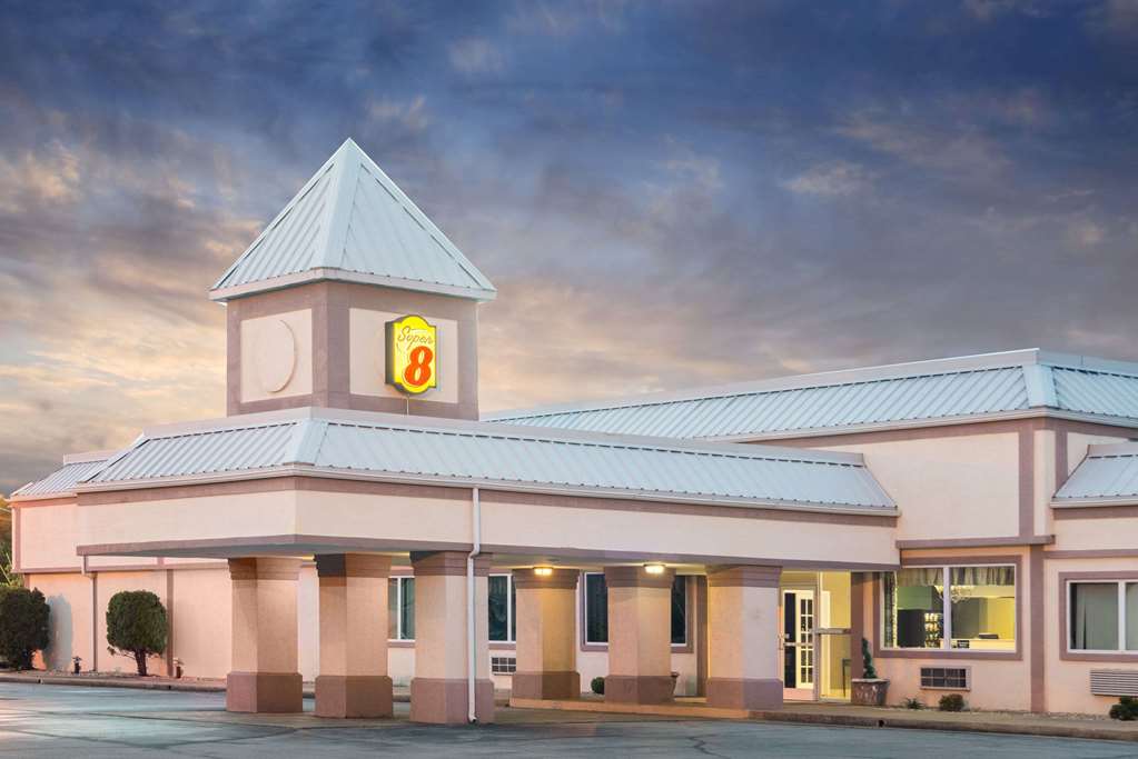 Super 8 by Wyndham Williamsburg - photo 2