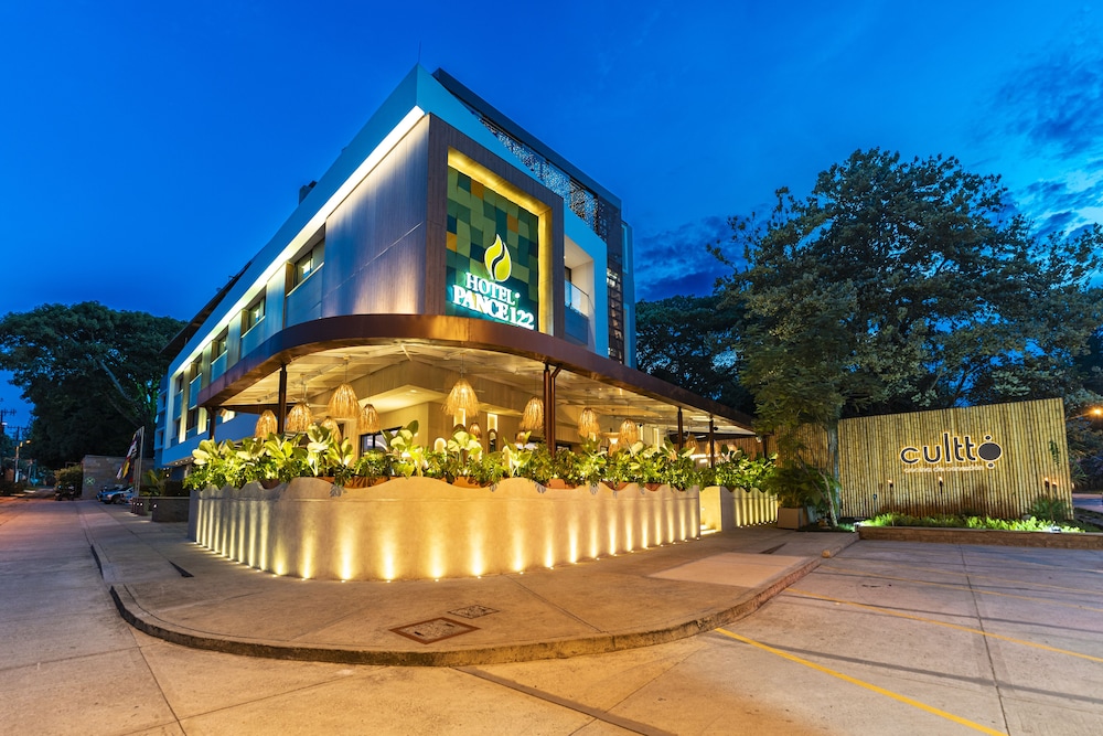 Hotel Pance 122 - carbon neutral hotel in Cali