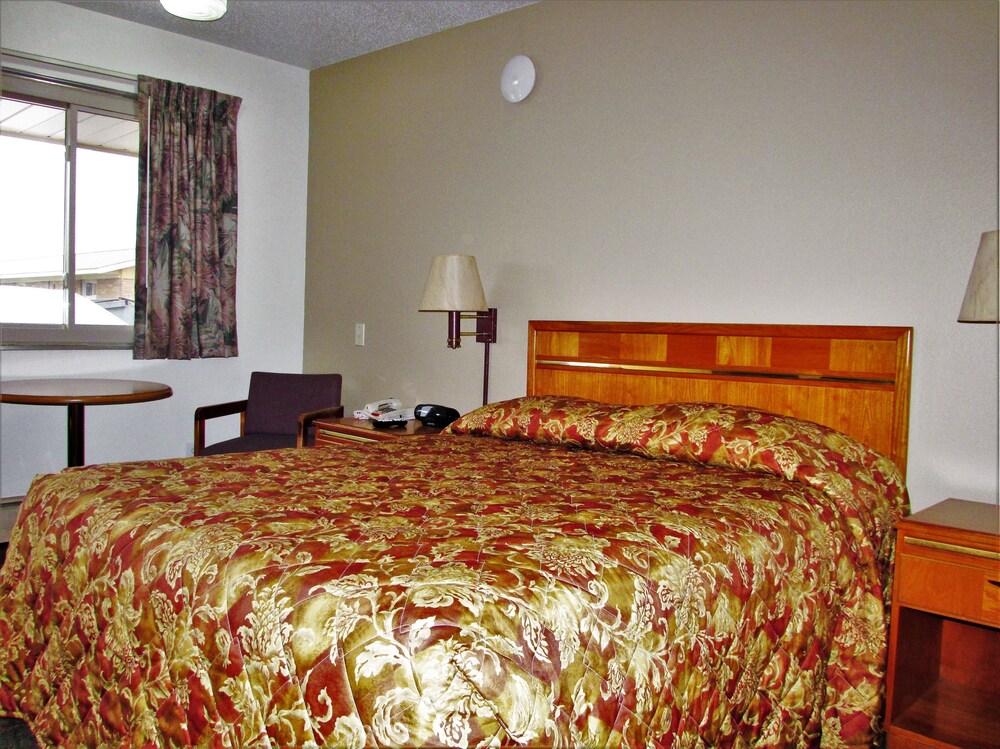 Euclid Motel - photo 7