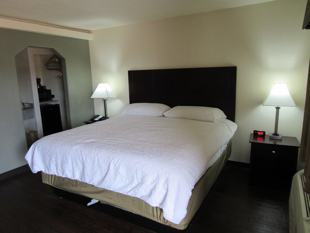 Trinity Suites Downtown Dallas - photo 8