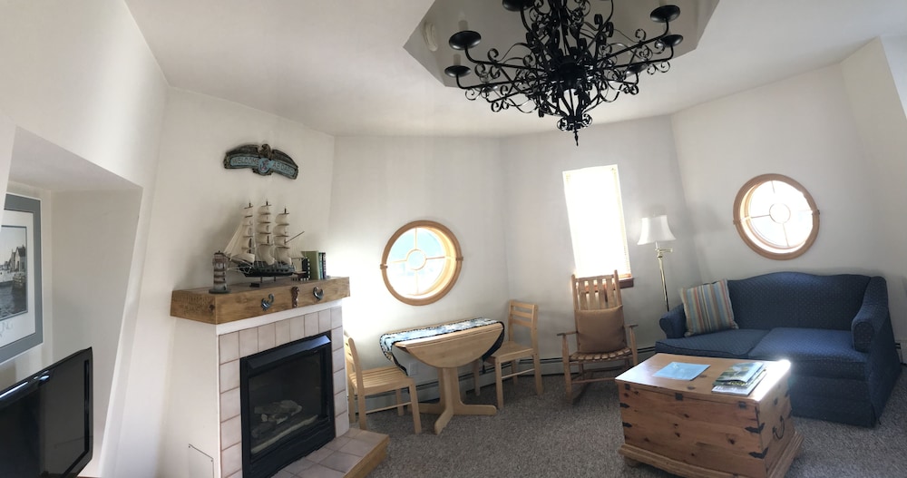 The Harbor Light Inn - photo 81