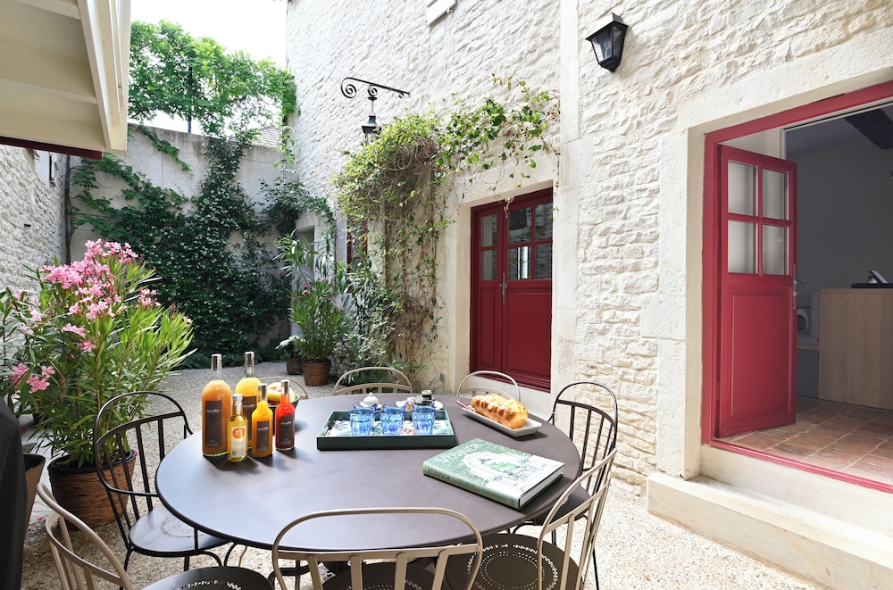 Les Sarments Beaune — 5-Star Luxury Hotel in Chagny, France