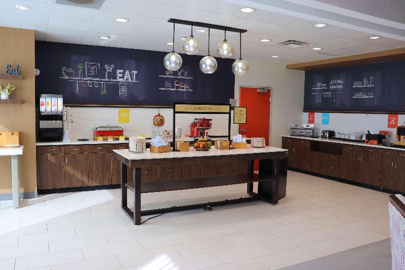 Hampton Inn McMinnville - photo 15