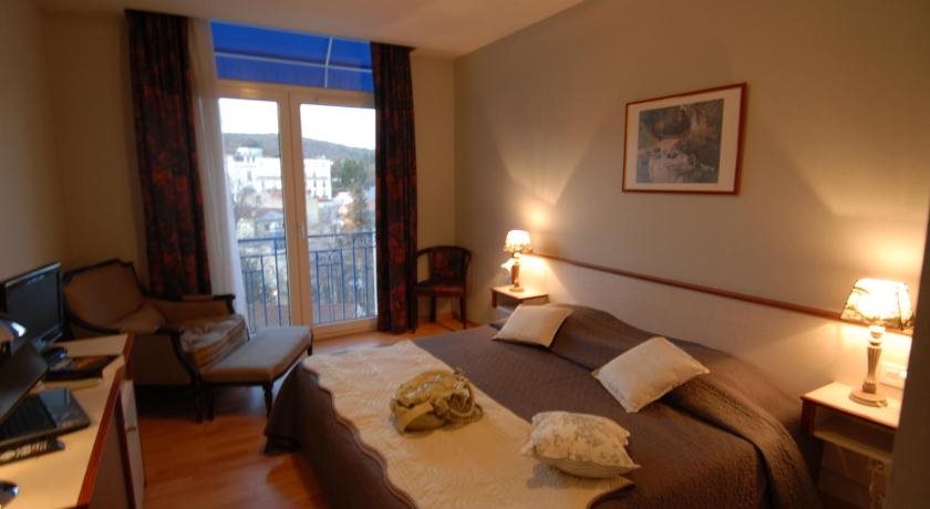Hotel Bellevue — Chatel Guyon