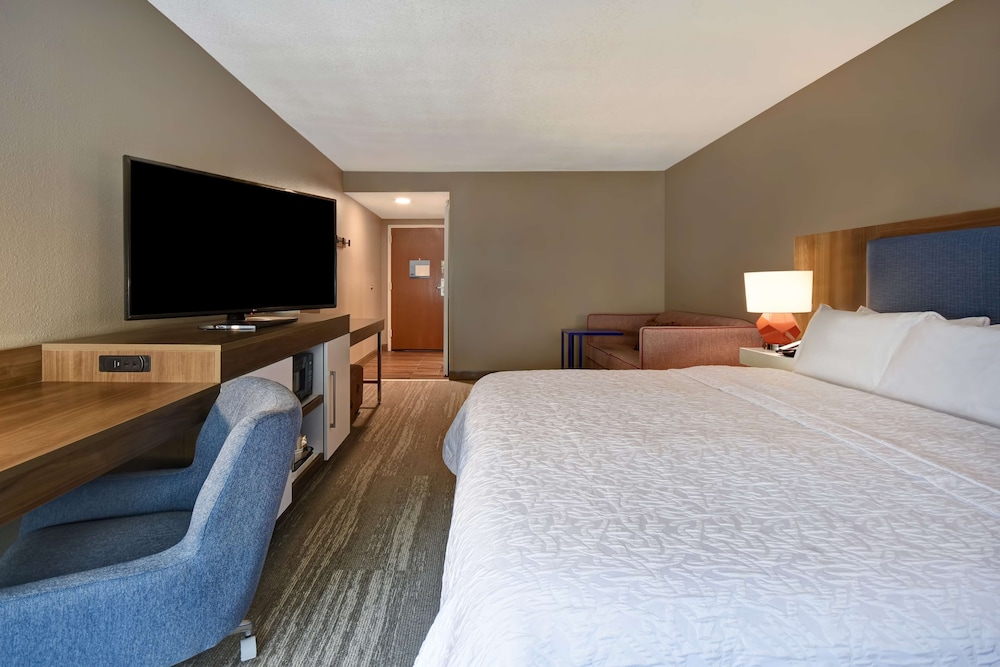 Hampton Inn Birmingham Colonnade 280 - photo 16