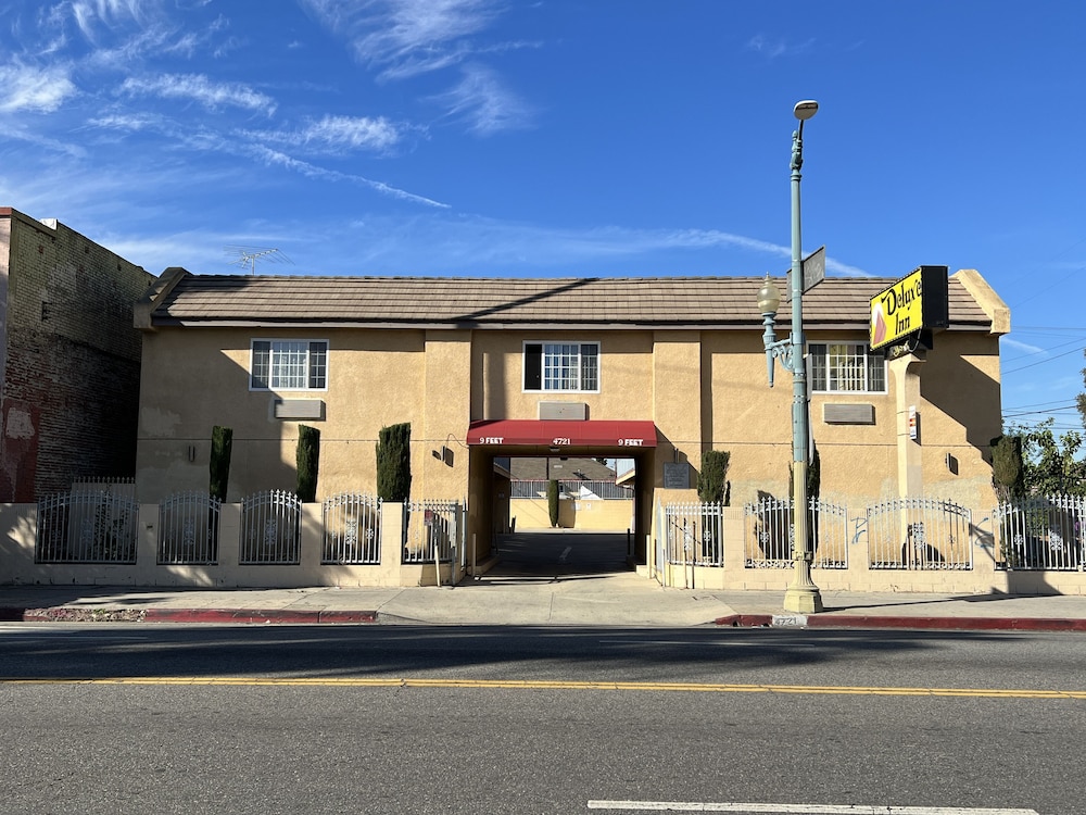 Deluxe Inn LA - photo 9