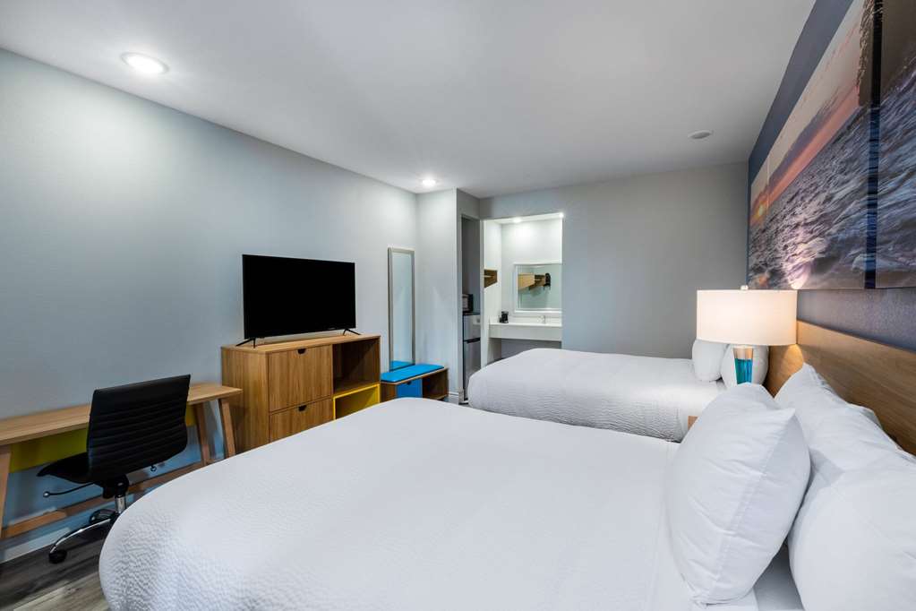 Days Inn by Wyndham Minot - photo 13