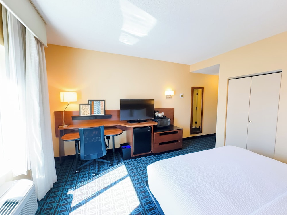 Fairfield Inn & Suites by Marriott Russellville - photo 13