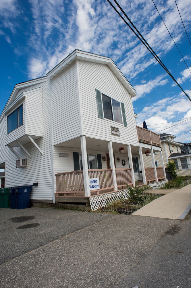 Nautical Motel and Suites - photo 13