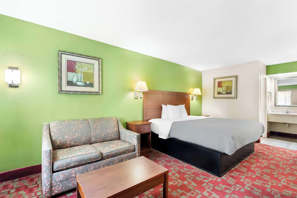 Quality Inn Selma Smithfield - photo 9