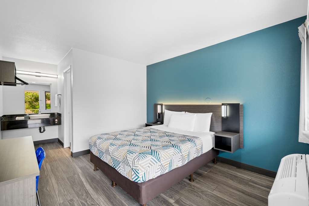 Motel 6 Monterey CA - photo 12