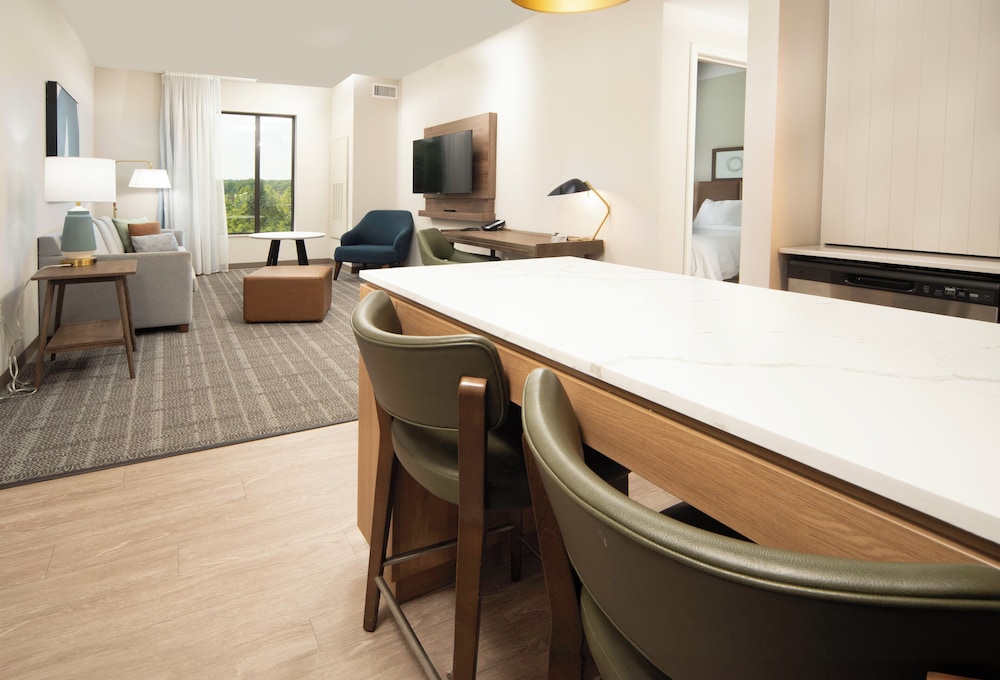 Staybridge Suites Cincinnati East Milford by IHG - photo 10