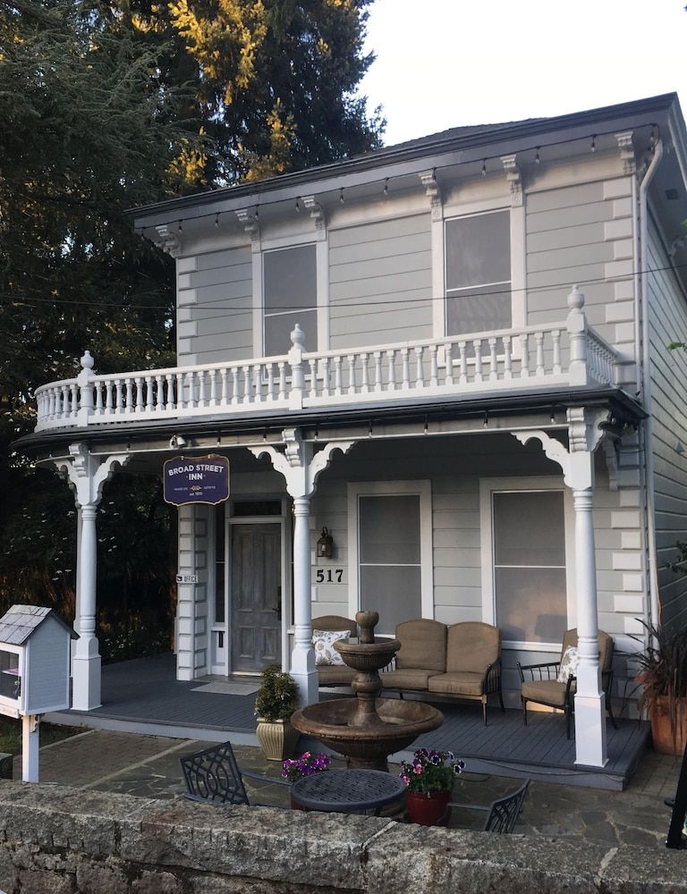 Broad Street Inn - featured photo