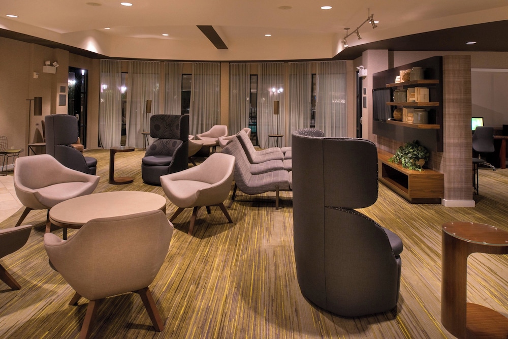 Courtyard Thousand Oaks Ventura County - photo 3