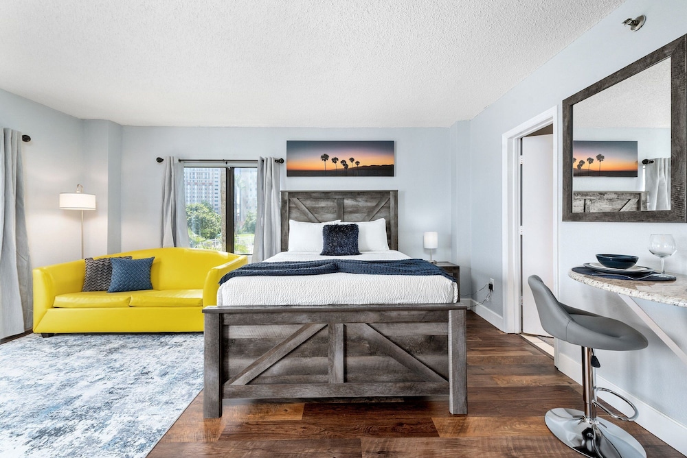 The Enclave Hotel and Suites - photo 9