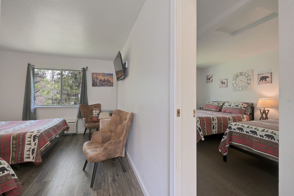 Brownsville Motel - photo 13