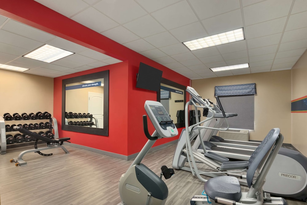 Hampton Inn St. Louis Columbia - photo 21