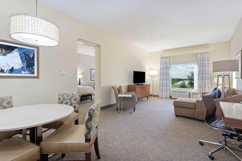 Hampton Inn & Suites Wellington - photo 18