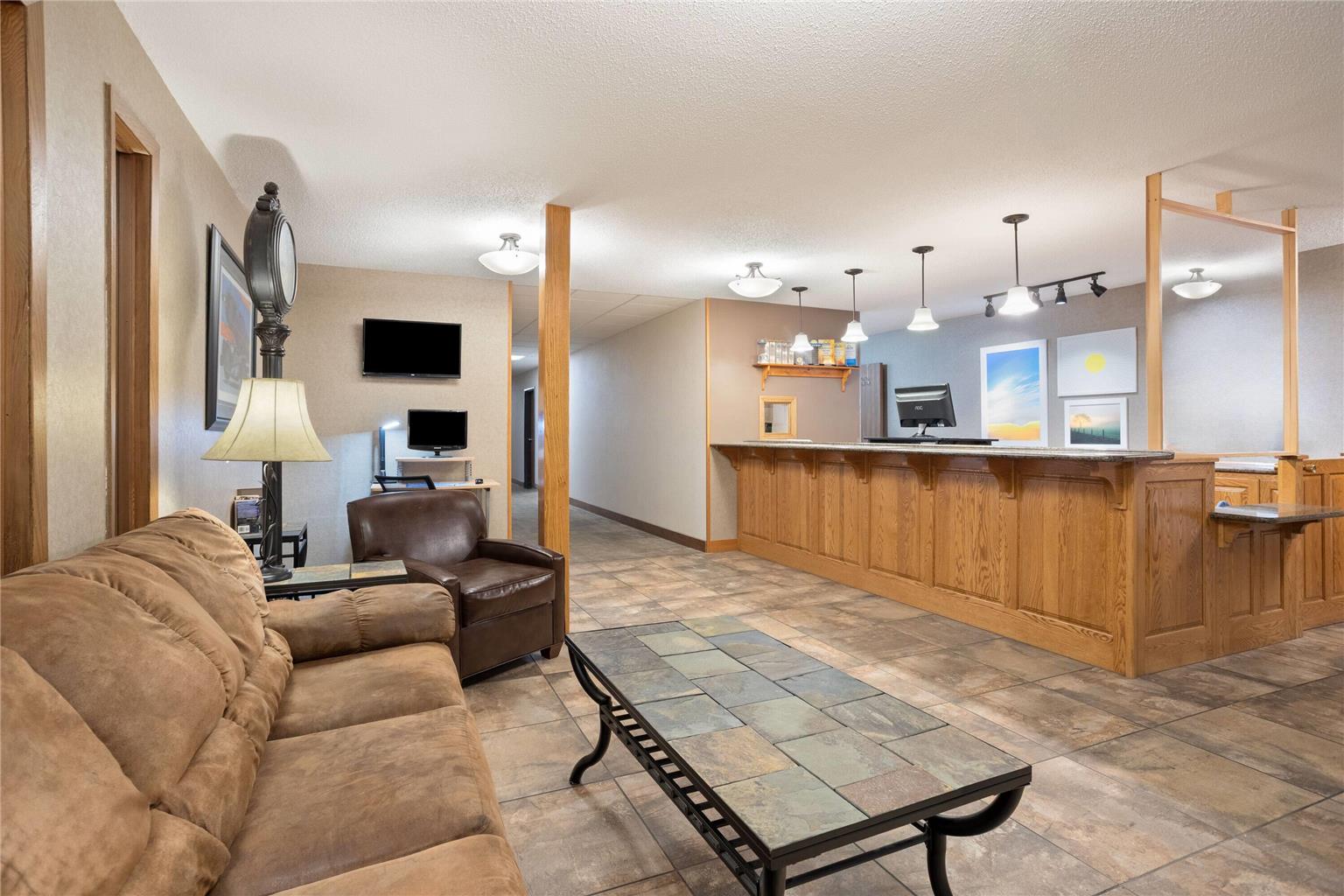 Days Inn by Wyndham Spearfish - photo 6