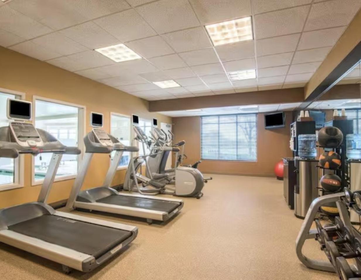 Hilton Garden Inn Wichita Airport - photo 15