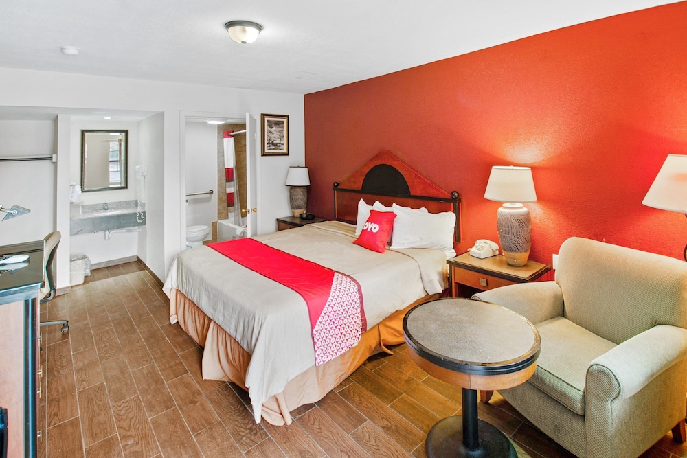 Deluxe Inn Blytheville - photo 11