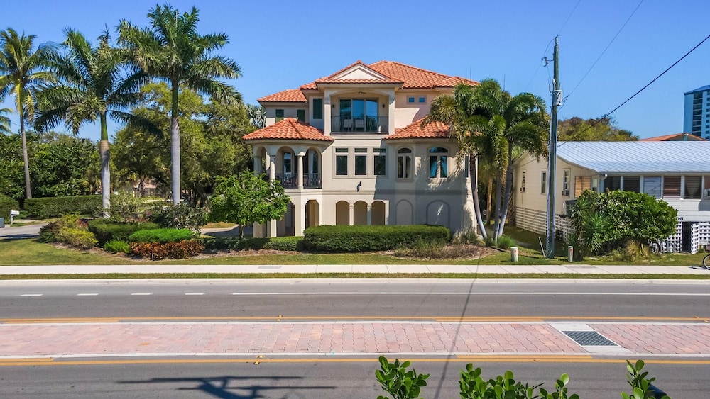 Sabal Palms by Sun Palace Vacations in Fort Myers Beach, United States