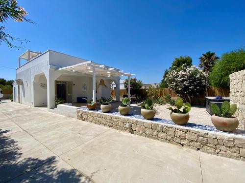 Villa Aroi — 4-Star Luxury Hotel in Pachino, Italy