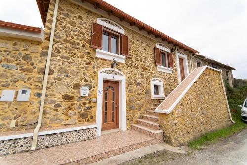 Casa Torre das Andorinhas — 4-Star Luxury Hotel in Nazare, Portugal