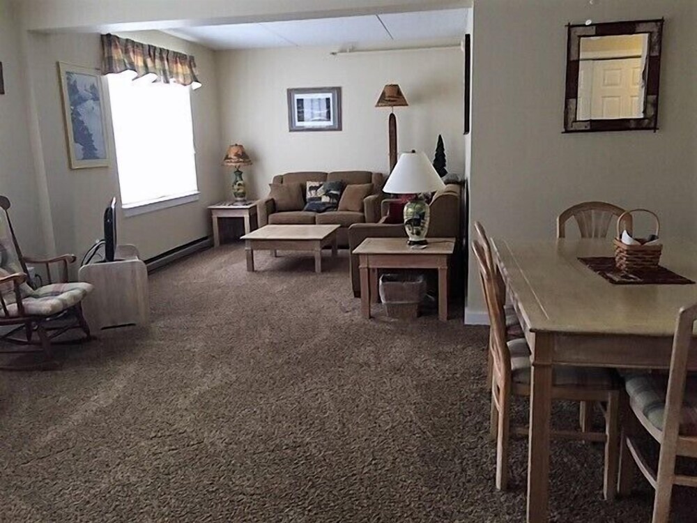 Golden Eagle Lodge Resort - photo 21