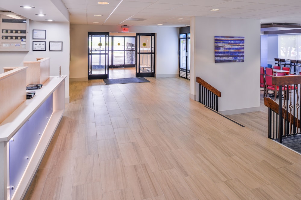 Holiday Inn Express Burlington by IHG - photo 74