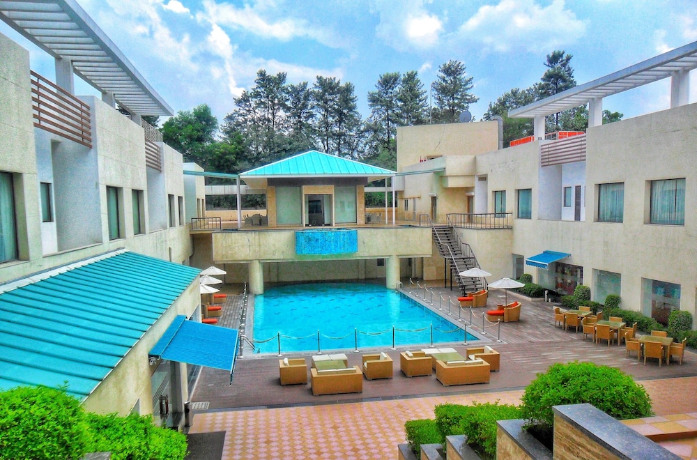 The Ocean Pearl Gardenia — 4-Star Luxury Hotel in New Delhi, India