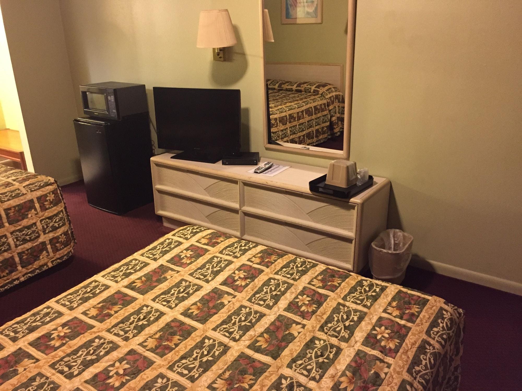 Sebring Inn - photo 12