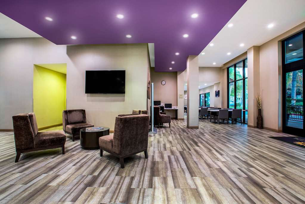 La Quinta Inn & Suites by Wyndham Pomona - photo 5