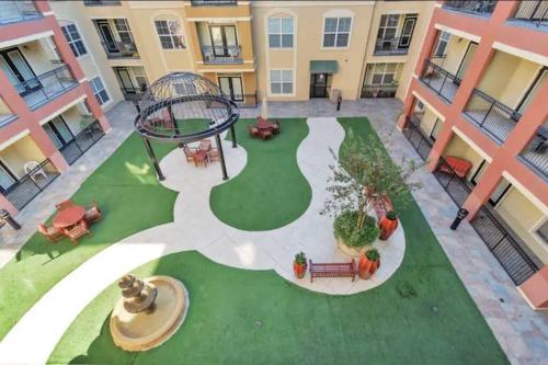 Modern Medical Center Condo near MD Anderson & NRG — 4-Star Luxury Hotel in Houston, United States