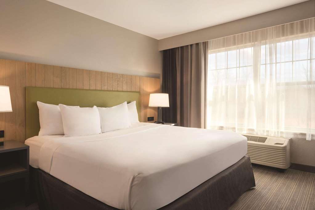 Country Inn & Suites by Radisson Germantown WI - photo 15
